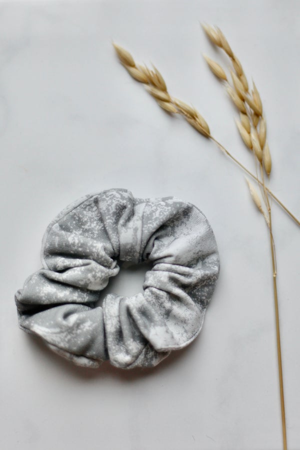 Muru - scrunchie, Marble Skies