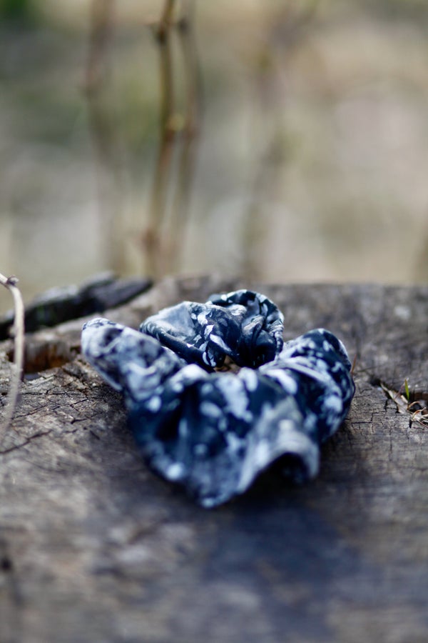 Murunen - scrunchie, Midnight Magic